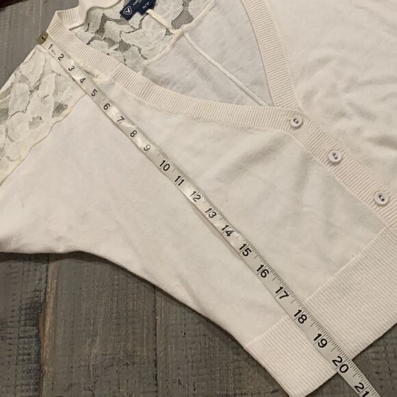 American Eagle  Cream Lace Inset Cardigan - Picture 6 of 11